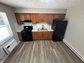 1205 Bunker Hill Ct in Troy, OH - Building Photo