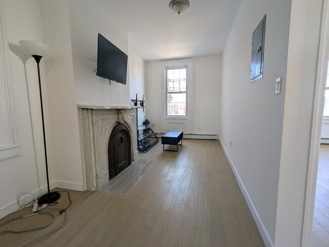 112 Hague St in Jersey City, NJ - Building Photo - Building Photo