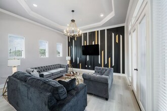 8521 Brandon St in Houston, TX - Building Photo - Building Photo