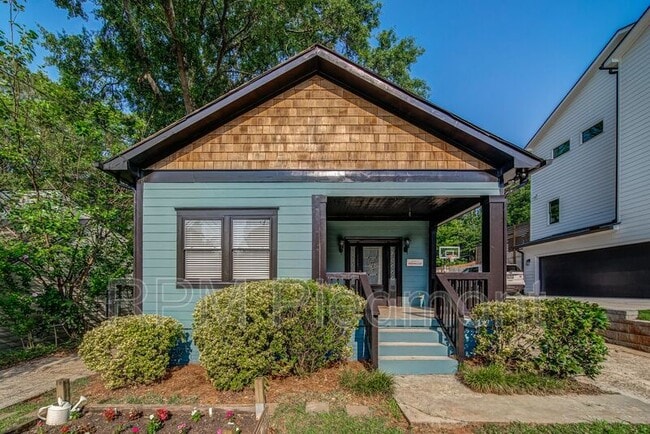 property at 81 Clay St SE