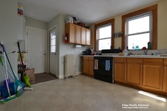 75 Easton St, Unit 3 in Boston, MA - Foto de edificio - Building Photo