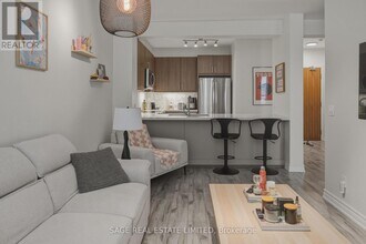 88 Broadway Ave in Toronto, ON - Building Photo - Building Photo