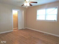 1706 Buena Vista Cir SE photo'