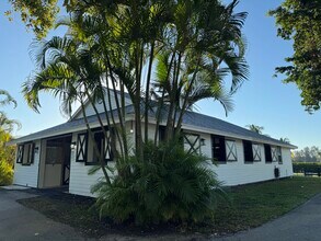 12284 Indian Mound Rd in Wellington, FL - Building Photo - Building Photo
