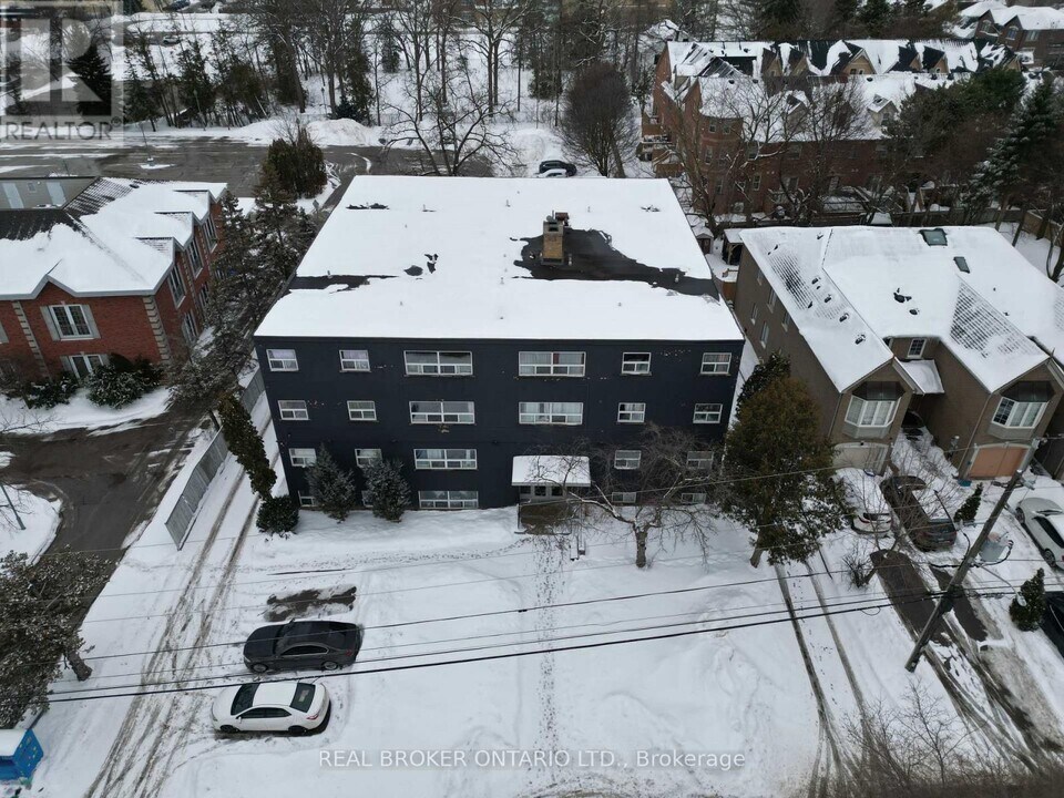 50 Benson Ave in Richmond Hill, ON - Building Photo