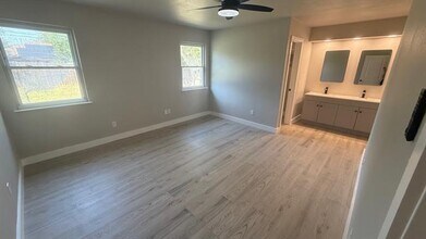 111 Iberis Ct in Arlington, TX - Building Photo - Building Photo