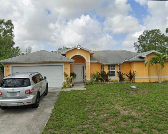 property at 550 SW College Park Rd