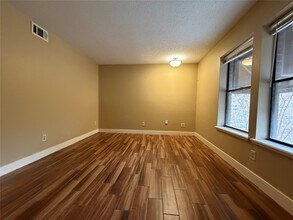 1901 Brun St in Houston, TX - Building Photo - Building Photo