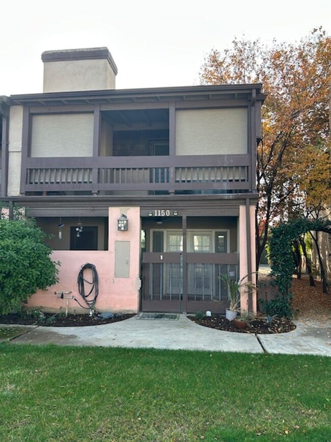 property at 1150 N Gem St