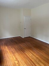 446 Wagaraw Rd in Fair Lawn, NJ - Building Photo - Building Photo