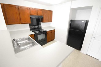 The Commons at Wynne Farms Apartments in Brownsburg, IN - Building Photo - Building Photo