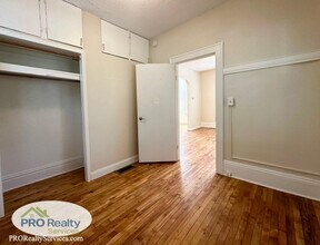 3245 Cedar Ave S in Minneapolis, MN - Building Photo - Building Photo