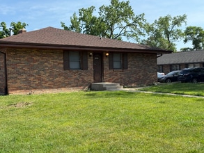 4818 Javelin Dr in Rockford, IL - Building Photo - Building Photo