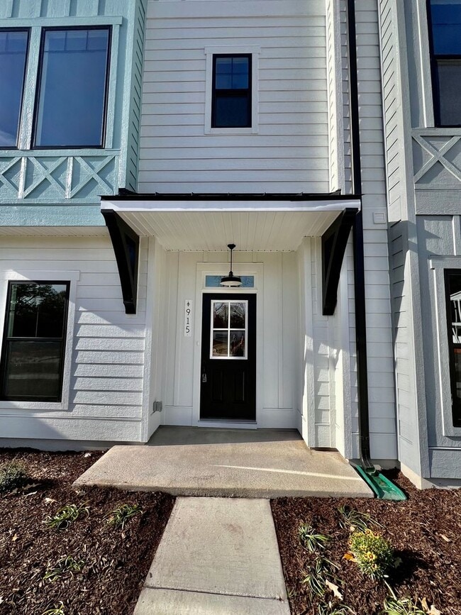 915 Douglas Eley Ln in Chesapeake, VA - Building Photo - Building Photo