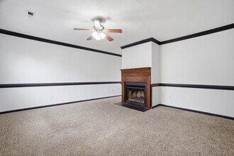 639 Mill Landing Rd in Chesapeake, VA - Building Photo - Building Photo