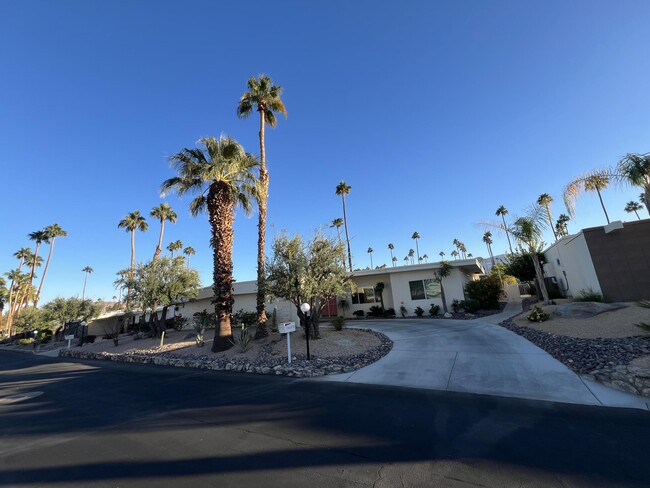 73607 18th Fairway Ln in Palm Desert, CA - Building Photo - Building Photo