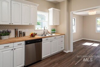 4122 W State St in Boise, ID - Building Photo - Building Photo
