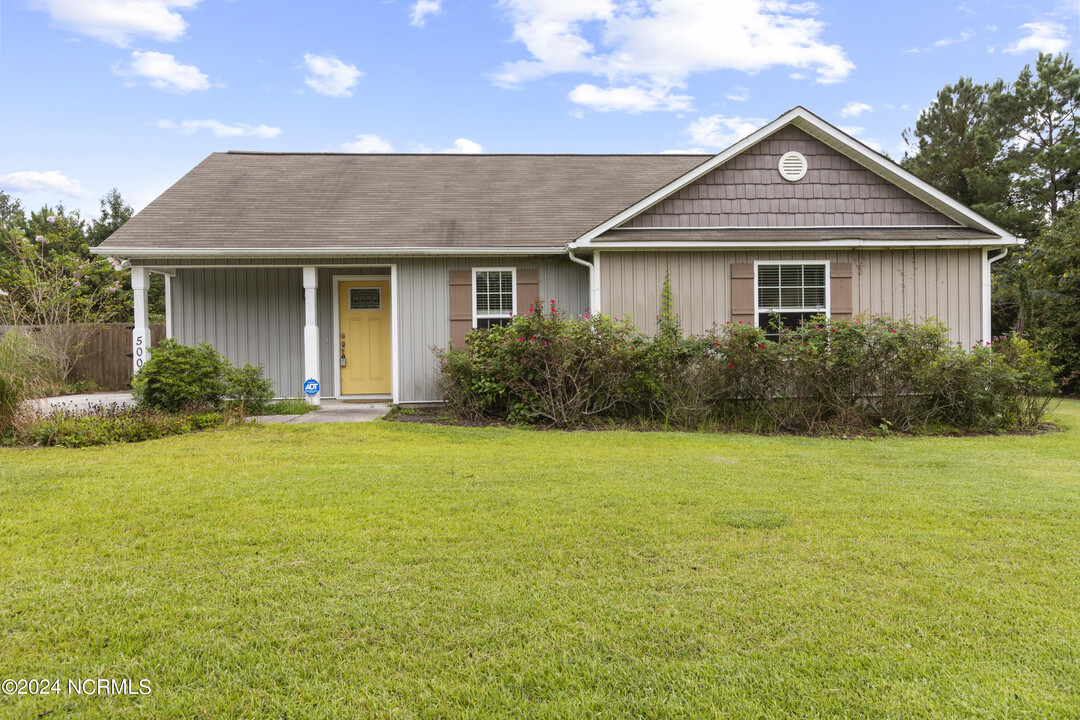 500 N Dyson St in Holly Ridge, NC - Building Photo