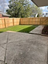 8005 Casualwood Ct in Louisville, KY - Building Photo - Building Photo