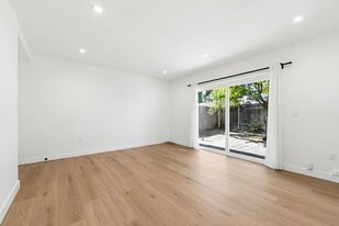 2819 Sycamore Ave in Glendale, CA - Building Photo
