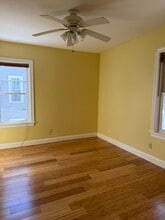 111 Florida St, Unit 2 in Boston, MA - Foto de edificio - Building Photo