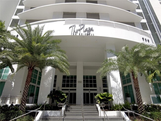 950 Brickell Bay Dr, Unit 5404 in Miami, FL - Building Photo - Building Photo