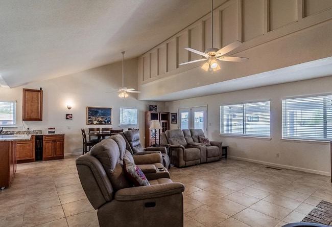 4905 Linda Ln in Farmington, NM - Building Photo - Building Photo