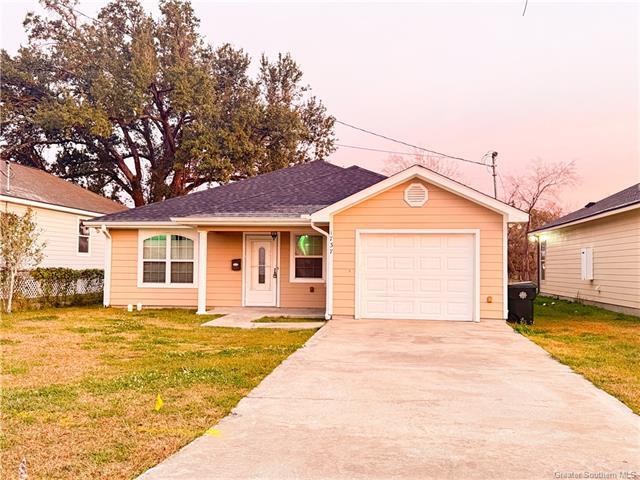 1737 St John St in Lake Charles, LA - Building Photo - Building Photo