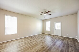 7811 Paraiso Crest in Boerne, TX - Building Photo - Building Photo