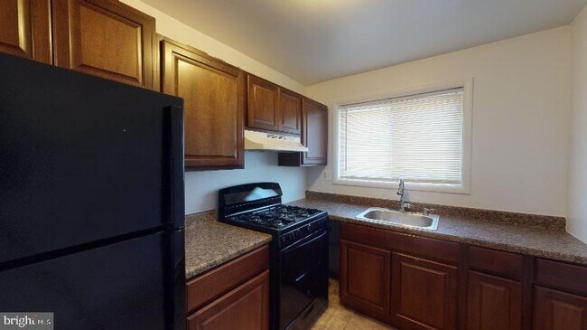 4955 G St SE, Unit C3 in Washington, DC - Building Photo - Building Photo