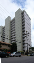 Hale Luana in Honolulu, HI - Building Photo - Building Photo