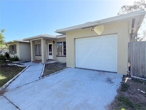 309 Kerry Dr in Clearwater, FL - Building Photo - Building Photo