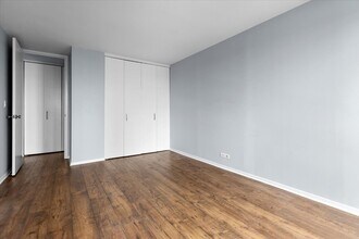 1660 N La Salle Dr, Unit 1608 in Chicago, IL - Building Photo - Building Photo