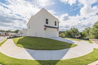 4839 Station Dr in Union City, GA - Building Photo - Building Photo