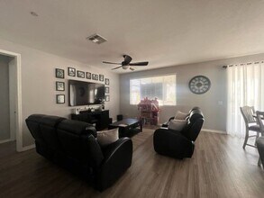 29264 Glasgow in Lake Elsinore, CA - Building Photo - Building Photo