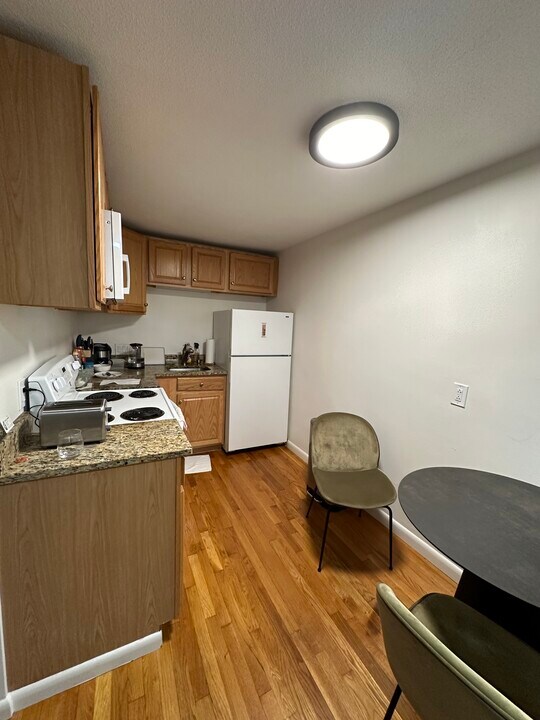 15 Euston Rd, Unit 6 in Boston, MA - Building Photo