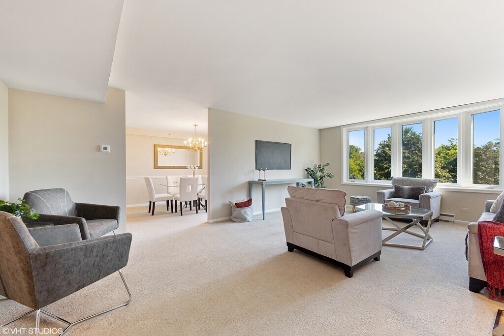 Spinning Wheel Apartments Hinsdale, IL Apartments