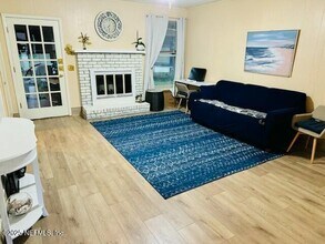 2046 Broad Oak Dr in Jacksonville, FL - Building Photo - Building Photo