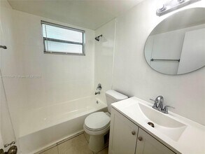 8262 NE 1st Ave in Miami, FL - Building Photo - Building Photo