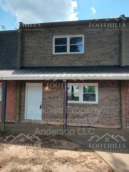 208 N Major Rd in Belton, SC - Building Photo