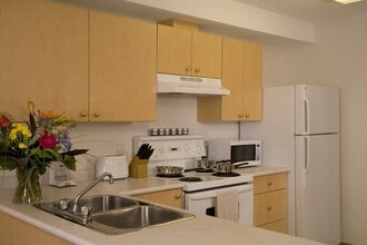 Wellington Manor in Saskatoon, SK - Building Photo - Building Photo