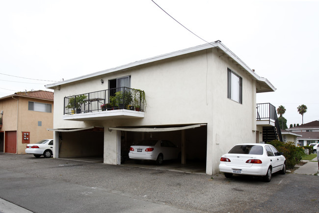 13592 Arizona St in Westminster, CA - Building Photo - Building Photo