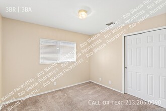 103 Coriander Bend in San Antonio, TX - Building Photo - Building Photo