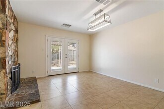 7213 Lakeland Ct in Las Vegas, NV - Building Photo - Building Photo