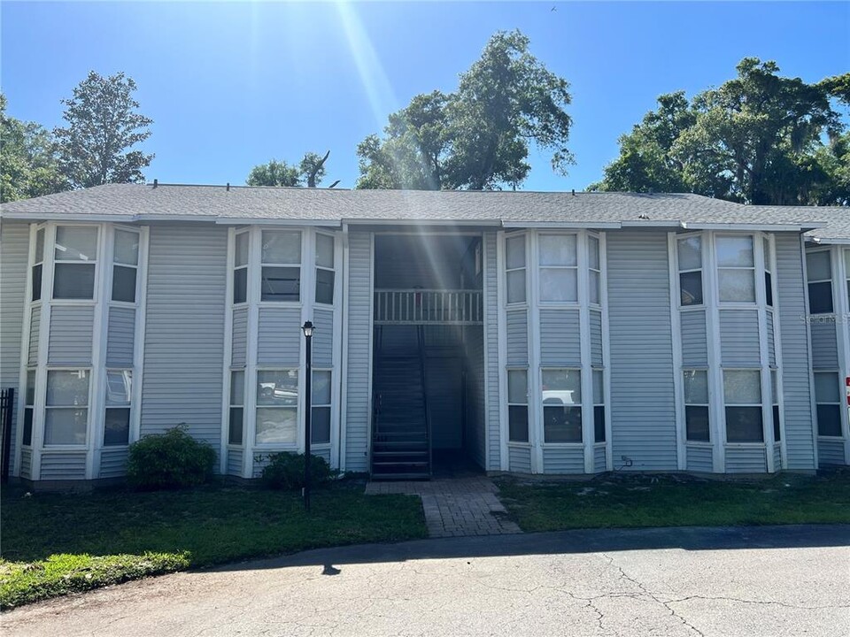 100 S Colorado Ave in DeLand, FL - Building Photo