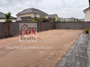 2724 E Moorland Dr in Saint George, UT - Building Photo - Building Photo