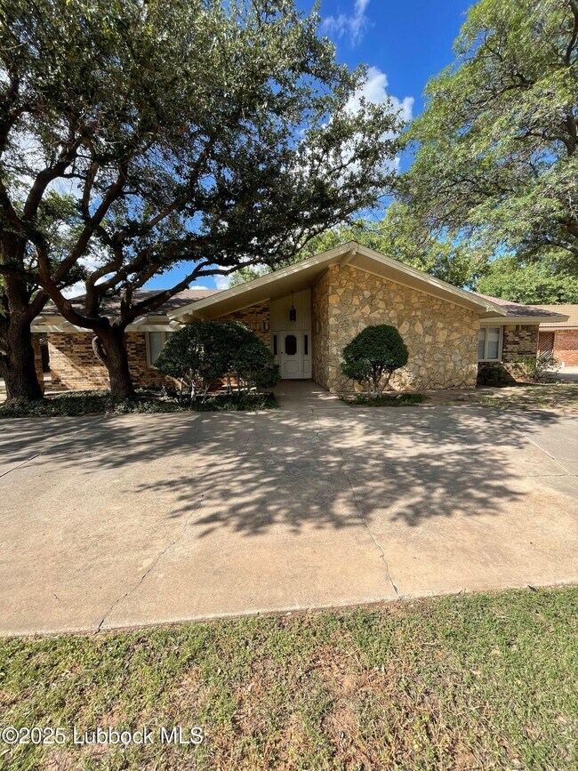 property at 4706 88th St