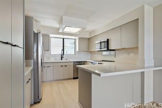 512 Iolani Ave in Honolulu, HI - Building Photo - Building Photo