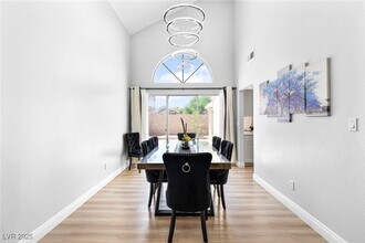 2701 Sattley Cir in Las Vegas, NV - Building Photo - Building Photo