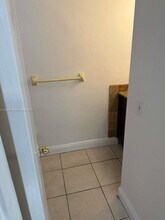 120 Royal Palm Rd in Hialeah, FL - Building Photo - Building Photo